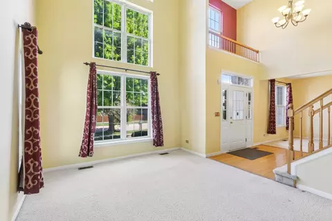 Living - 4051 Tansy Rd, Aurora, IL 60504 photo 2 of 6