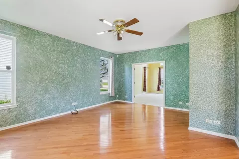 Living - 4051 Tansy Rd, Aurora, IL 60504 photo 4 of 6