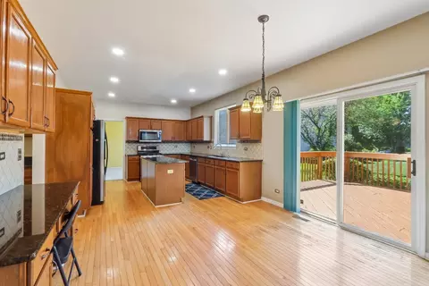 Kitchen - 4051 Tansy Rd, Aurora, IL 60504 photo 5 of 6