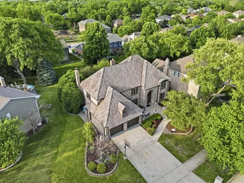 10650 Wildwood Dr, Palos Park, IL 60464