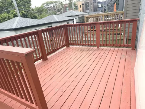 Exterior - 544 E 46th Pl, Chicago, IL 60653 photo 4 of 6