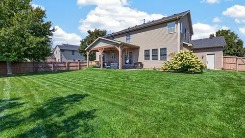 Exterior - 4003 Rockledge Rd, Bloomington, IL 61705 photo 7 of 10