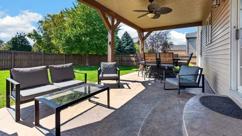 Exterior - 4003 Rockledge Rd, Bloomington, IL 61705 photo 6 of 10