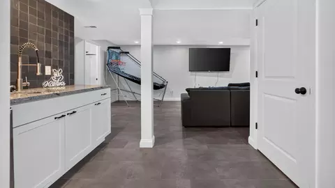 Entry Way - 4003 Rockledge Rd, Bloomington, IL 61705 photo 5 of 5