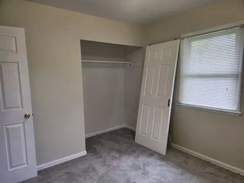 Bedroom - 914 Oakleaf Ave, Mchenry, IL 60051 photo 6 of 6