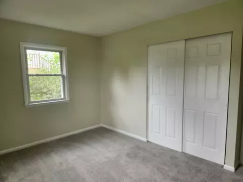 Bedroom - 914 Oakleaf Ave, Mchenry, IL 60051 photo 4 of 6