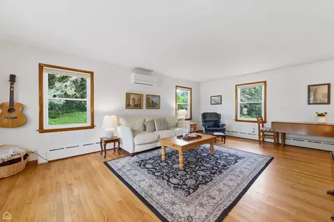 Living - 14721 Lakeside Ave, Dolton, IL 60419 photo 4 of 4