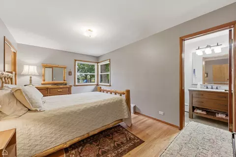 Bedroom - 14721 Lakeside Ave, Dolton, IL 60419 photo 4 of 4