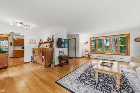 Living - 14721 Lakeside Ave, Dolton, IL 60419 photo 2 of 4