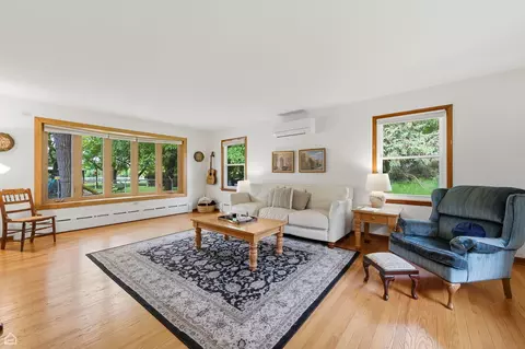 Living - 14721 Lakeside Ave, Dolton, IL 60419 photo 1 of 4