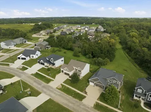 View/Area - 205 Eldon Dr, Downs, IL 61736 photo 2 of 5