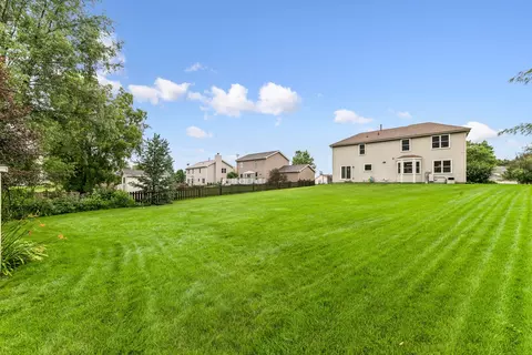 Exterior - 2860 Weld Rd, Elgin, IL 60124 photo 3 of 3