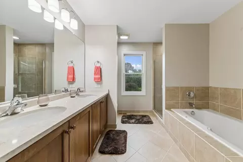 Bath - 2860 Weld Rd, Elgin, IL 60124 photo 2 of 3