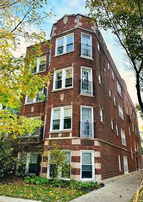 2305 W Winona St #3W, Chicago, IL 60625