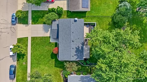 View/Area - 1255 Mayfield Ln, Hoffman Estates, IL 60169 photo 5 of 9