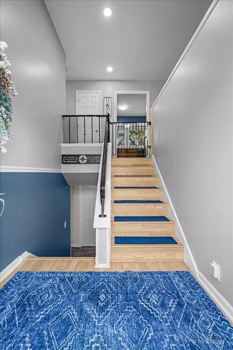Entry Way - 1255 Mayfield Ln, Hoffman Estates, IL 60169 photo 1 of 1