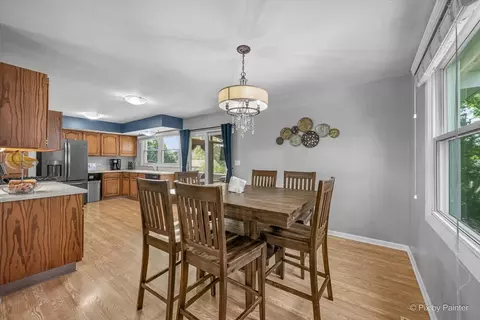 Dining - 1255 Mayfield Ln, Hoffman Estates, IL 60169 photo 1 of 2