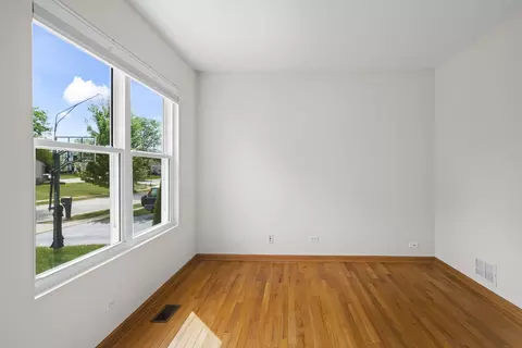 Living - 2072 Norwich Dr, Bartlett, IL 60103 photo 1 of 12