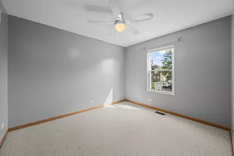 Bedroom - 2072 Norwich Dr, Bartlett, IL 60103 photo 3 of 6