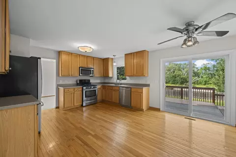 Kitchen - 2072 Norwich Dr, Bartlett, IL 60103 photo 4 of 4