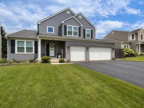Exterior - 2072 Norwich Dr, Bartlett, IL 60103 photo 2 of 8