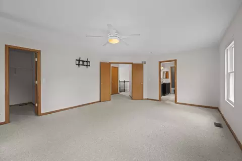 Bedroom - 2072 Norwich Dr, Bartlett, IL 60103 photo 2 of 6