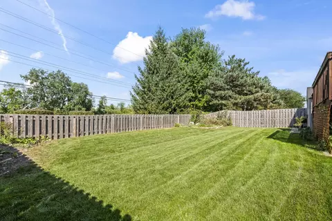 Exterior - 2072 Norwich Dr, Bartlett, IL 60103 photo 3 of 8