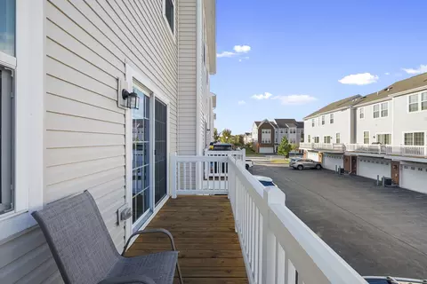Other - 47 Nicholas Dr E, Des Plaines, IL 60016 photo 4 of 5