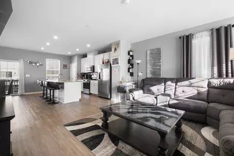 Other - 47 Nicholas Dr E, Des Plaines, IL 60016 photo 2 of 5