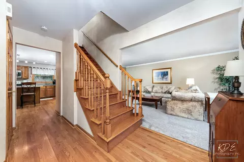 Entry Way - 1517 Hampton Ct, Naperville, IL 60565 photo 1 of 2