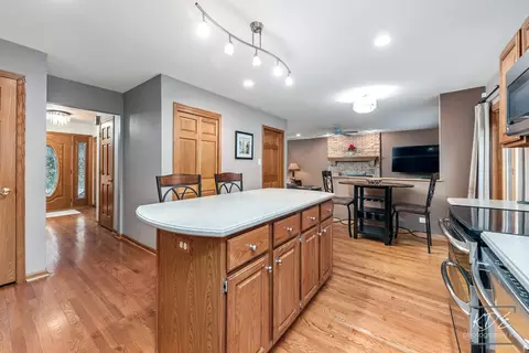 Kitchen - 1517 Hampton Ct, Naperville, IL 60565 photo 3 of 3