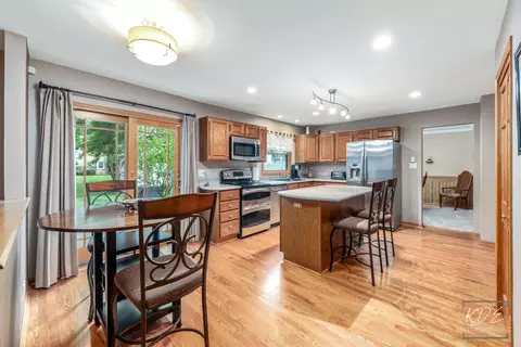 Kitchen - 1517 Hampton Ct, Naperville, IL 60565 photo 1 of 3
