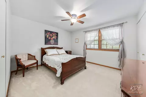 Bedroom - 1517 Hampton Ct, Naperville, IL 60565 photo 4 of 5