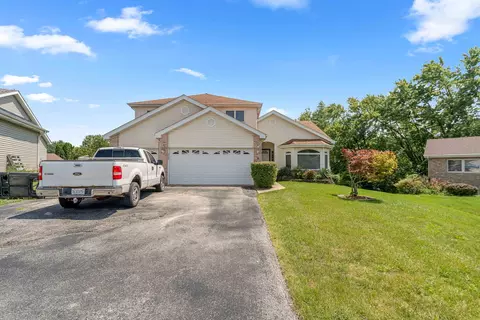 Exterior - 230 Lakeview Ct, Steger, IL 60475 photo 2 of 8
