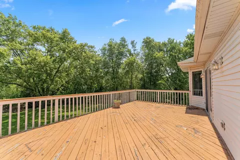 Exterior - 230 Lakeview Ct, Steger, IL 60475 photo 4 of 8