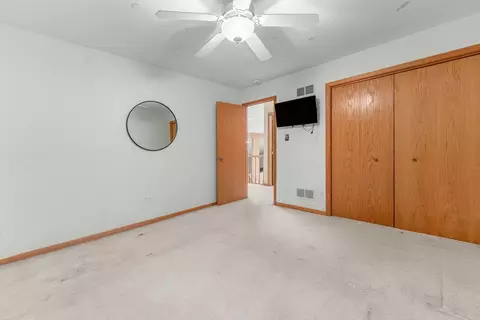 Bedroom - 230 Lakeview Ct, Steger, IL 60475 photo 4 of 6