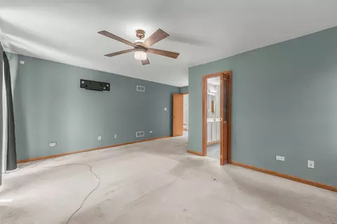 Bedroom - 230 Lakeview Ct, Steger, IL 60475 photo 2 of 6
