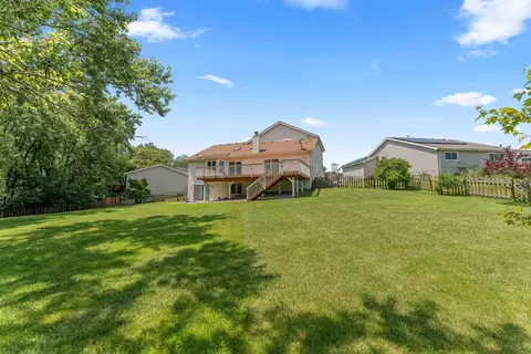 Exterior - 230 Lakeview Ct, Steger, IL 60475 photo 6 of 8