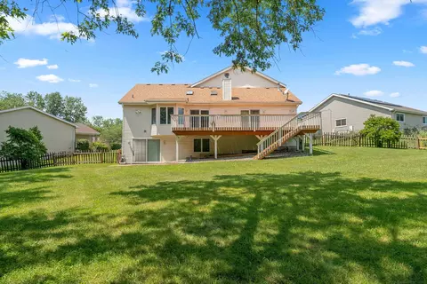 Exterior - 230 Lakeview Ct, Steger, IL 60475 photo 7 of 8