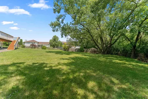 Exterior - 230 Lakeview Ct, Steger, IL 60475 photo 8 of 8