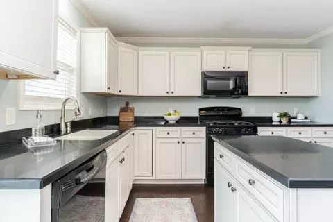 Kitchen - 1135 Duck Horn Dr, Normal, IL 61761 photo 1 of 4