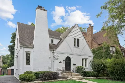 2019 Beechwood Ave, Wilmette, IL 60091