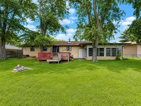 Exterior - 2295 177th St, Lansing, IL 60438 photo 2 of 3