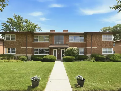 1421 Balmoral Ave #2S, Westchester, IL 60154