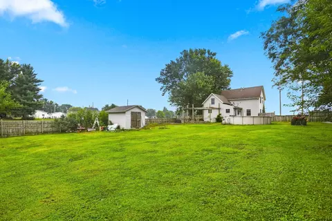 Exterior - 402 S 1st St, Alpha, IL 61413 photo 6 of 6