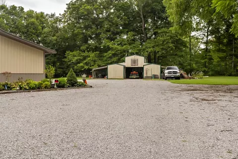 Exterior - 4600 Ava Rd, Murphysboro, IL 62966 photo 22 of 25