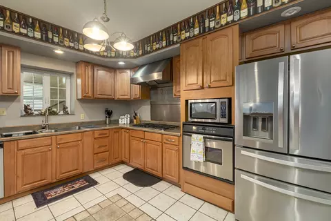 Kitchen - 4600 Ava Rd, Murphysboro, IL 62966 photo 2 of 8