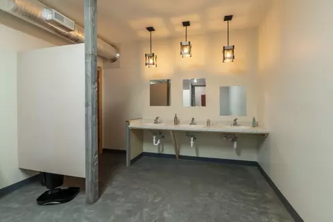 Bath - 4600 Ava Rd, Murphysboro, IL 62966 photo 7 of 7