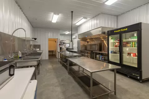 Kitchen - 4600 Ava Rd, Murphysboro, IL 62966 photo 7 of 8