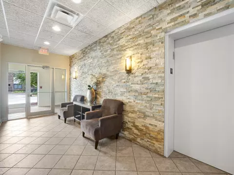 Entry Way - 1675 Mill St #506, Des Plaines, IL 60016 photo 1 of 1